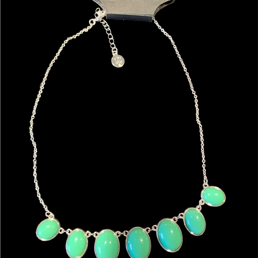 Elegant Silver and Green Necklace